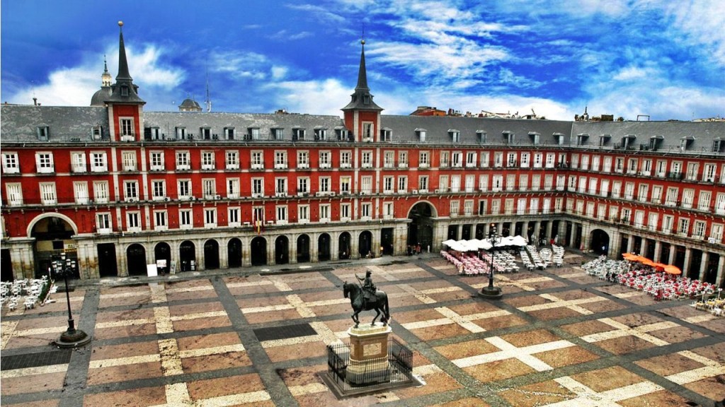 Plaza-Mayor-of-Madrid-Spain-1